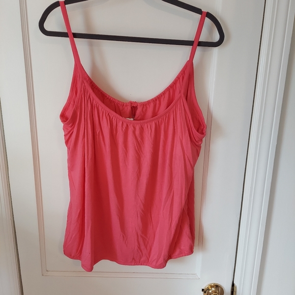 Keyhole Tank with Shelf Bra Built In - Picture 2 of 5